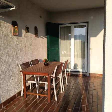 Apartma Terassa 이졸라